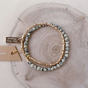 Dalmatiner Jaspis und Gold Double Wrap Armband - Cecelia Designs Jewelry