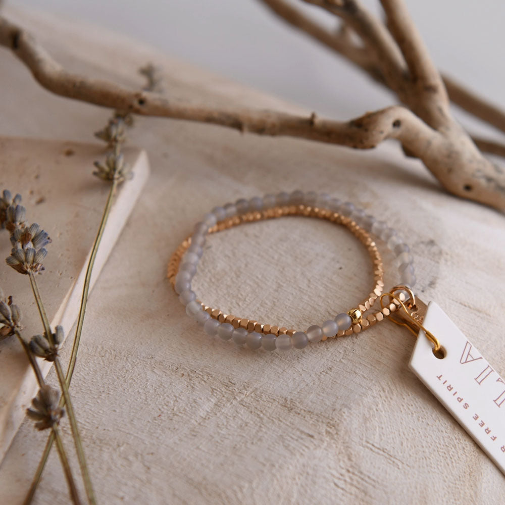 Achat hellgrau und Gold Double Wrap Armband - Cecelia Designs Jewelry