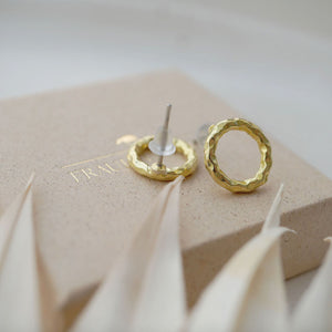 Structured Ring Ohrstecker - Fräulein Tapir